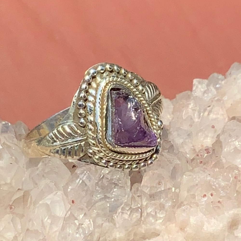 BOUTIQUE ROUGH AMETHYST 925 SILVER RING, SIZE 8 - Picture 5 of 11